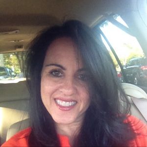 Meet your Posher, Lilliam